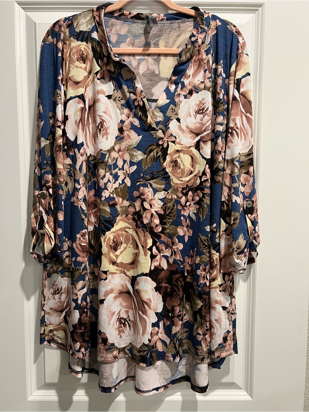 Honeyme Curvy Floral V-Neck Tunic Top in Blue and Blush